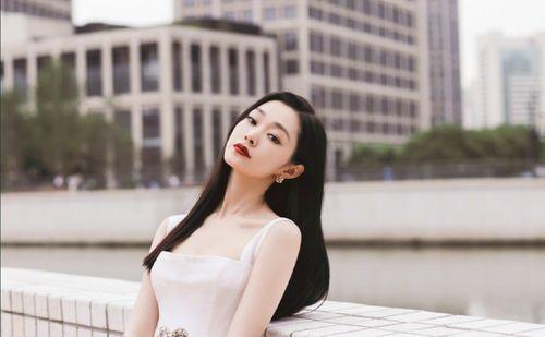 娱乐大爆料壁纸下载免费,尽享视觉盛宴！  第1张