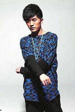 导演爆料燕双鹰皮衣视频,燕双鹰皮衣背后的故事 第3张 导演爆料燕双鹰皮衣视频,燕双鹰皮衣背后的故事 第3张